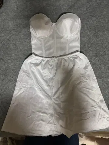 브라이덜 이너 스 화이트