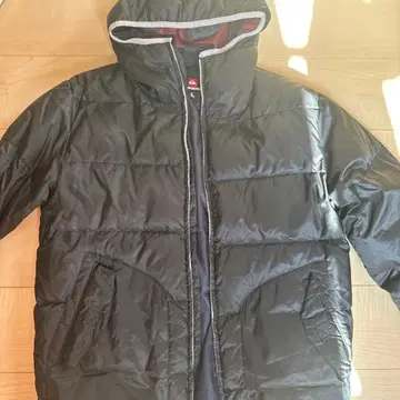 QUIKSILVER 다운 자켓 블랙