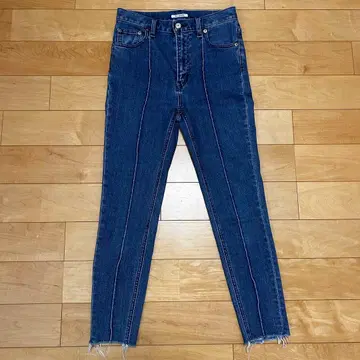 SLY 센터 프레스 스키니 데님 W24 bts84m