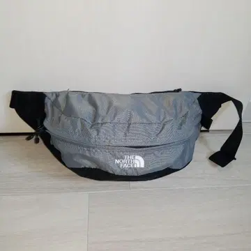 THE NORTH FACE 바디백 그레이