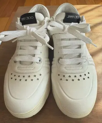 JIMMY CHOO 화이트 스니커즈 통굽