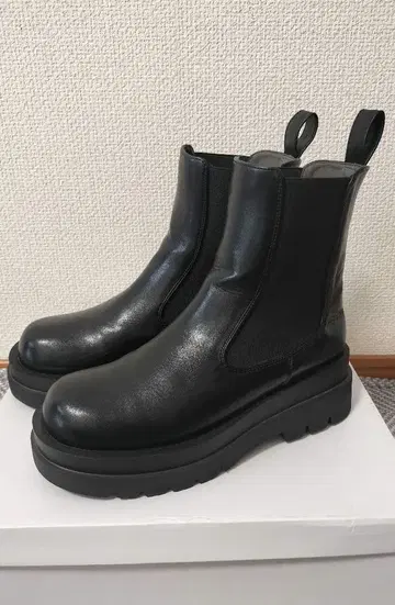 AmiAmi 통굽 블랙 사이드 고어 부츠 첼시 부츠