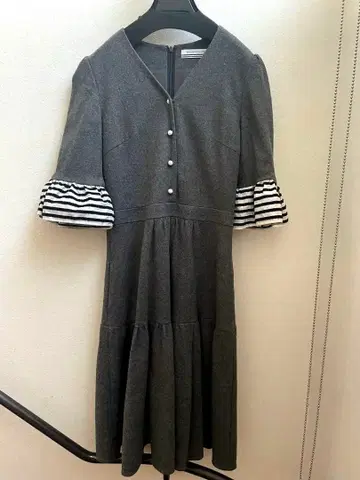 BORDERS at BALCONY 그레이 무릎 기장 원피스 36