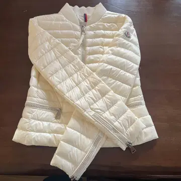 MONCLER 아이보리 다운 자켓