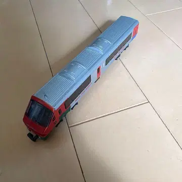 프라레일 차량 실버 레드