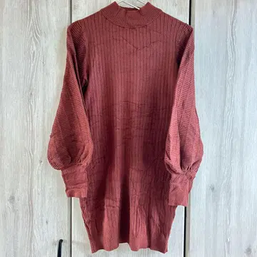 새상품급 hooked up [ XL ] 테라코타 퍼프 슬리브 니트 원피스