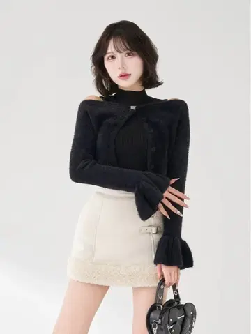 Darich 앙상블 샤기 니트탑 BLK