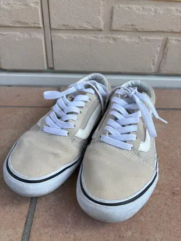 Vans 베이지 로우컷 스니커즈
