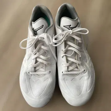 미즈노 화이트 야구 스파이크 25cm