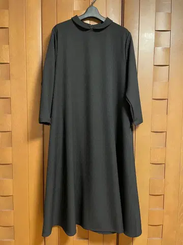 nito 울라이크 스트레치 폴리 둥근 카라 A라인 롱 원피스