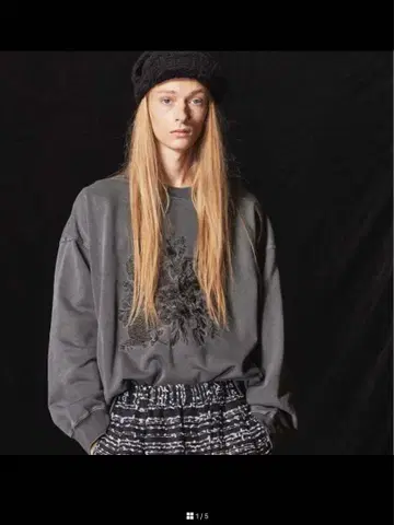 MAISON SPECIAL 플라워 자수 헤비 웨이 맨투맨