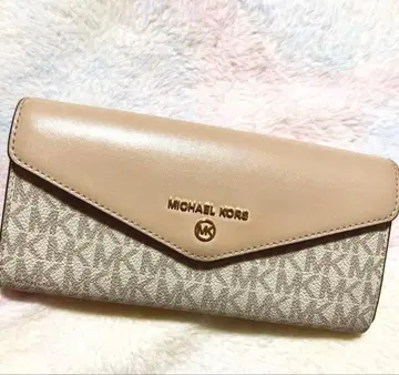 마이클코어스 장지갑