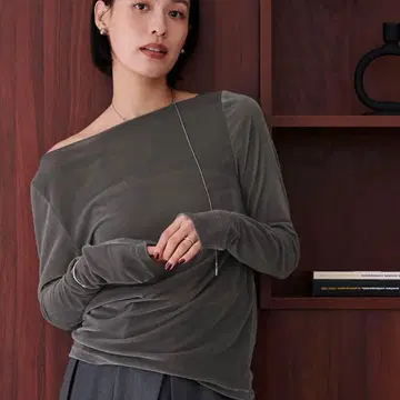 ur's 2way 보트넥 벨로아 상의 M 사이즈