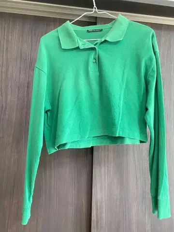 ZARA 그린 크롭 긴팔 피케 셔츠