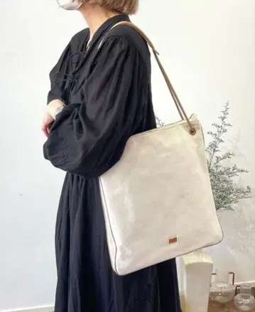 [ 정가 9790엔 / 완판템 ] Beau're A4 캔버스 원 숄더