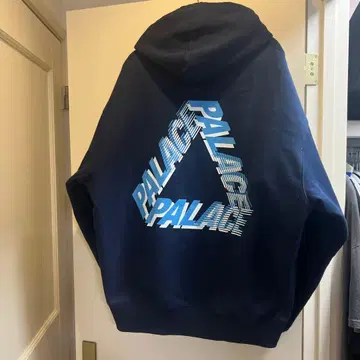 가을 미니멀리스트! PALACE LOGO hoodie 미사용 새상품