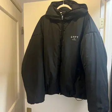 가을의 미니멀리스트! LYFT NYLON 퍼프 다운