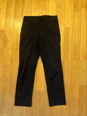 에디피스 네이비 슬랙스 스트레치 저지 소재