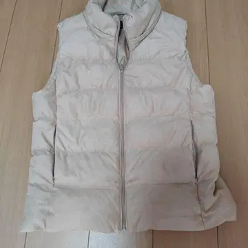 유니클로 다운 베스트 XL 사이즈