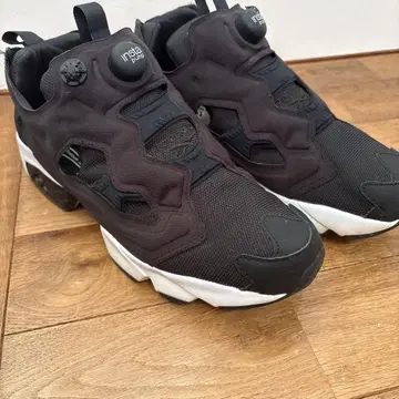 리복 인스타 펌프 퓨리 블랙