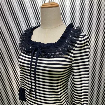 [ 투 비 시크 ] 7부 소매 보더 상의 튤 스팽글 리본