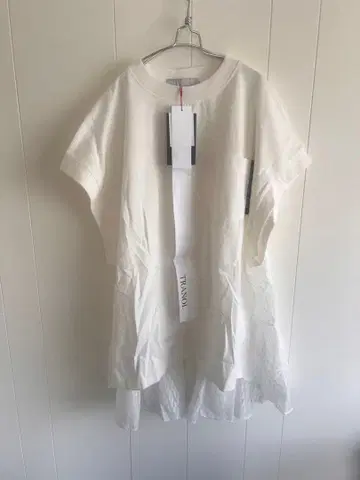 새상품 tranoi 트라노이 드레이프 디자인 T셔츠