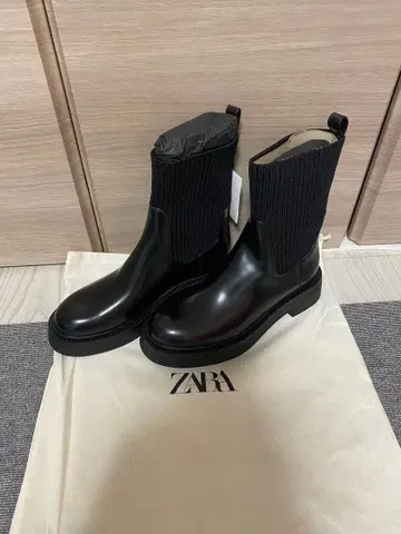 ZARA 블랙 숏부츠 36