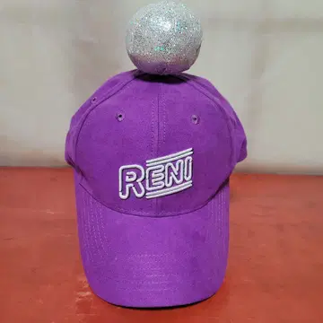 모모이로 클로버 Z 타카기 레니 캡 모자