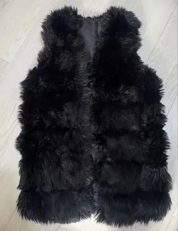 블랙 퍼 베스트