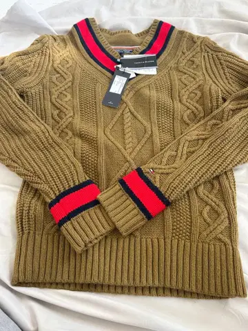 Tommy Hilfiger 케이블 니트 스웨터