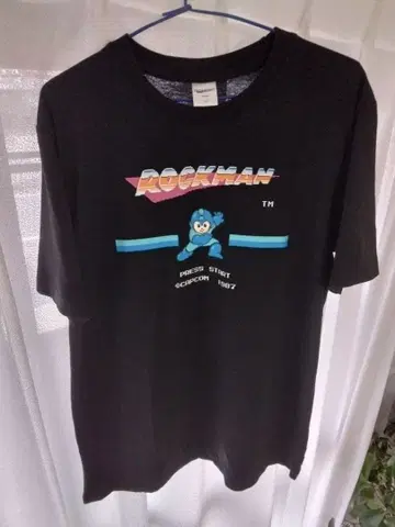 록맨 T셔츠 블랙 L사이즈 돈키호테