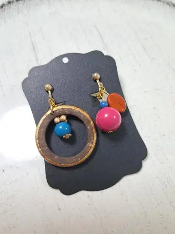 커피콩과 프랑스 비즈 귀찌