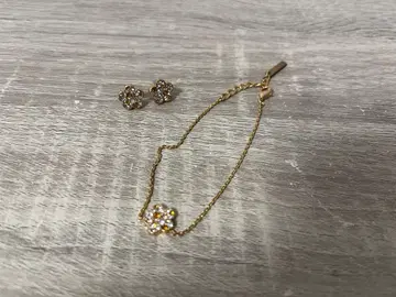 플라워 디자인 골드 팔찌