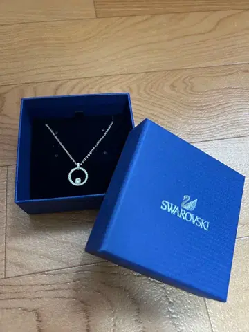 미사용 새상품 Swarovski 목걸이