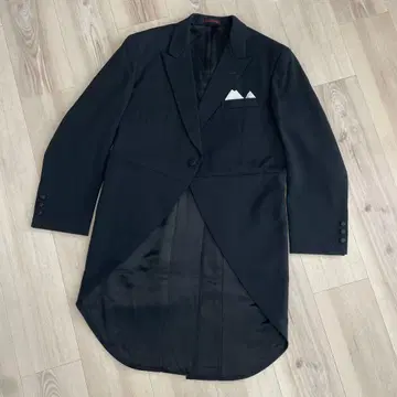 결혼식 연미복 포멀 모닝 자켓만 신사