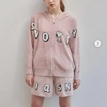 거의 새상품 스누피 젤라또피케 후드티 PEANUTS 젤라또피케