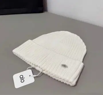 alo 비니 화이트