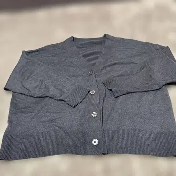 탕탕 C'est Moi 그레이 버튼 가디건