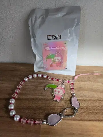 POP MART 러브브 스트랩