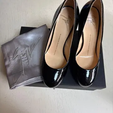 쥬세페 자노티 에나멜 블랙 하이힐 36