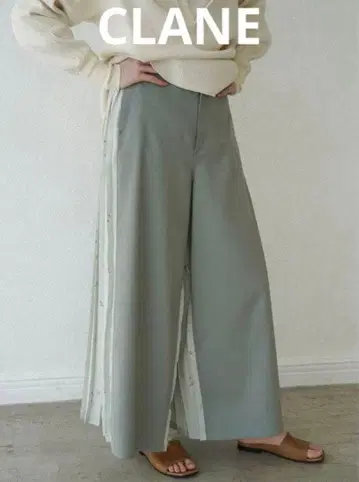 [ 새상품급 ] 클라네 스프링클 플라워 플리츠 팬츠 민트 사이즈 0 S