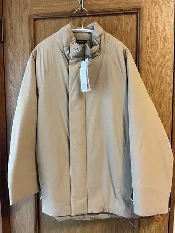 데상트 얼터레인 별주 저널 스탠다드 레리움 패딩 자켓