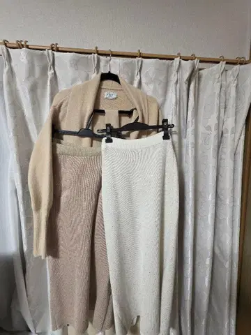 EIMY ISTOIRE 에이미 이스토아르 가디건 라메 스커트