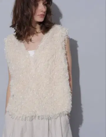 [ 새상품급 ] CADUNE 퍼지 상의 M 사이즈