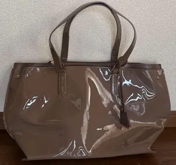 COUP DE CHANCE 광택 토트백