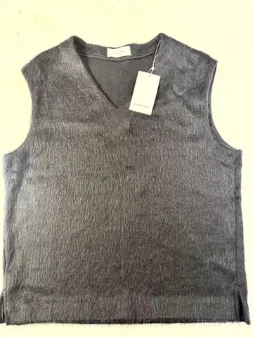 ADAM ET ROPE 네이비 슬리브리스 스웨터