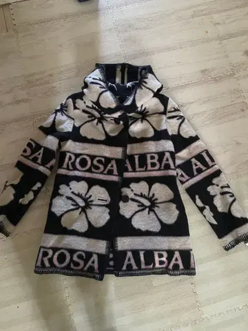 알바 로자 체크 코트