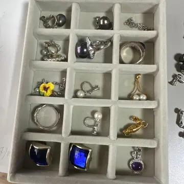 액세서리 세트 목걸이, 귀찌 등 25종 이상