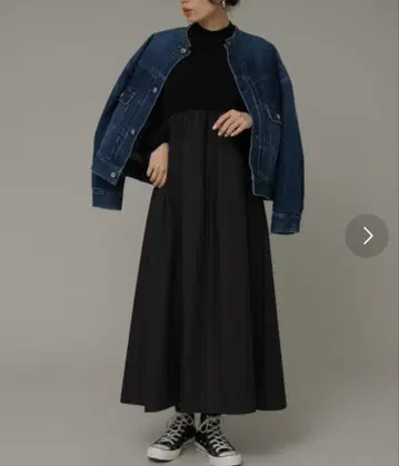 모크넥 도킹 니트 원피스