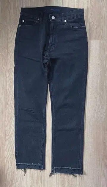 밑단 슬릿 데님 크롭 팬츠